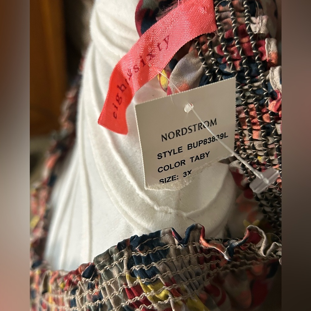 NWT- Nordstrom City Chic “Eight & Sixty”  Floral Tie Neck Blouse- Size 3x - Picture 8 of 8